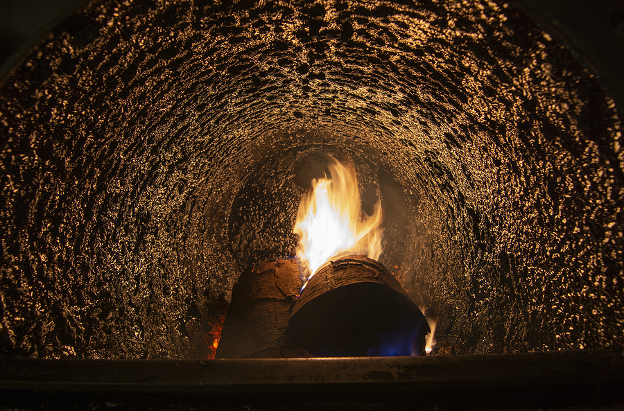 Biochar catalyst achieves high hydrogen yields from biomass tar at low temperatures