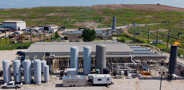 Emvolon converts landfill biogas to methanol using containerised engine technology